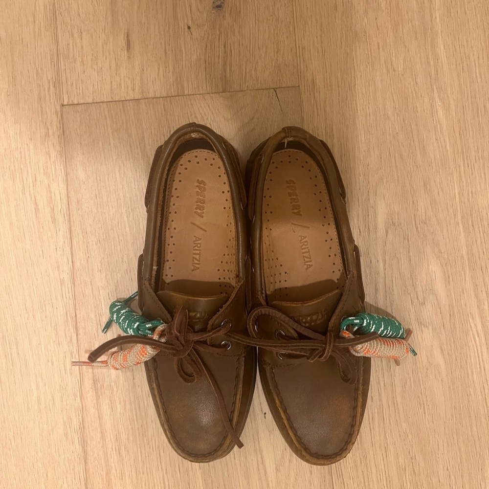 Aritzia Sperry Boat Shoes - Size 6 - Picture 2 of 4